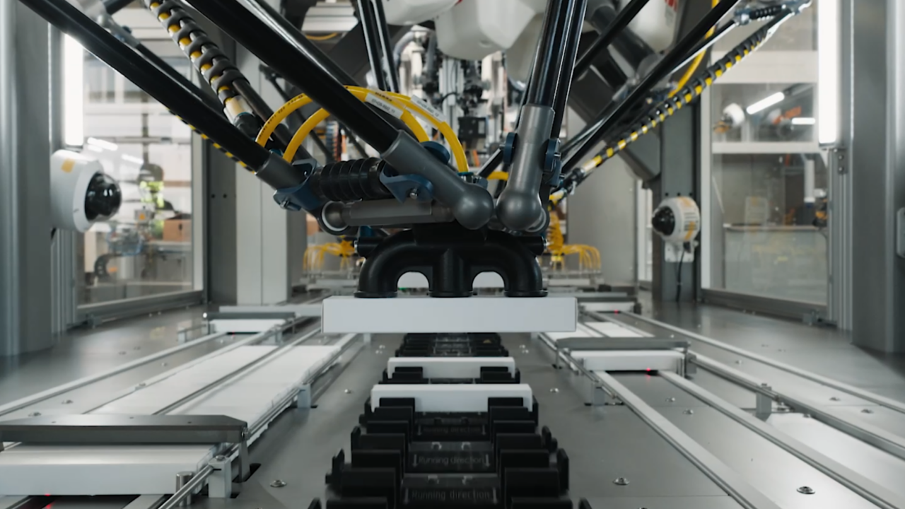 High-performance pharmaceutical infeed system for automatic product handling up to 300 packs per minute